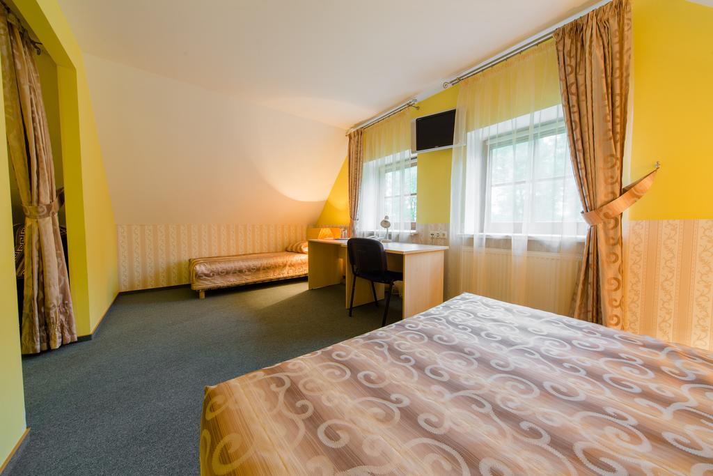 Hotel - Bar Grafaite Šiauliai Exteriör bild