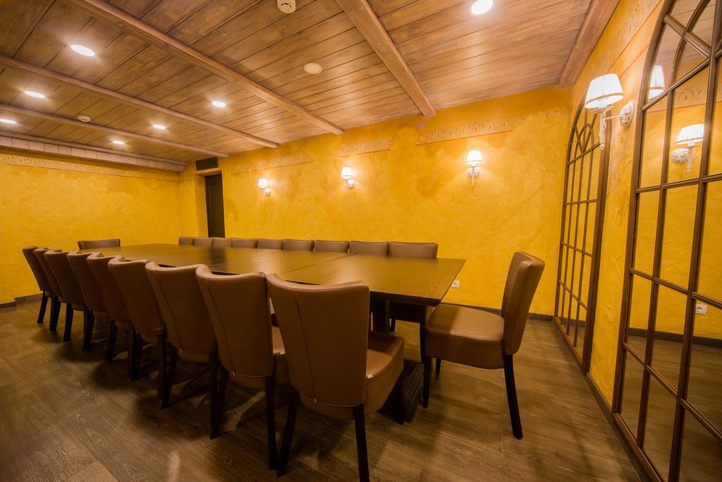Hotel - Bar Grafaite Šiauliai Exteriör bild