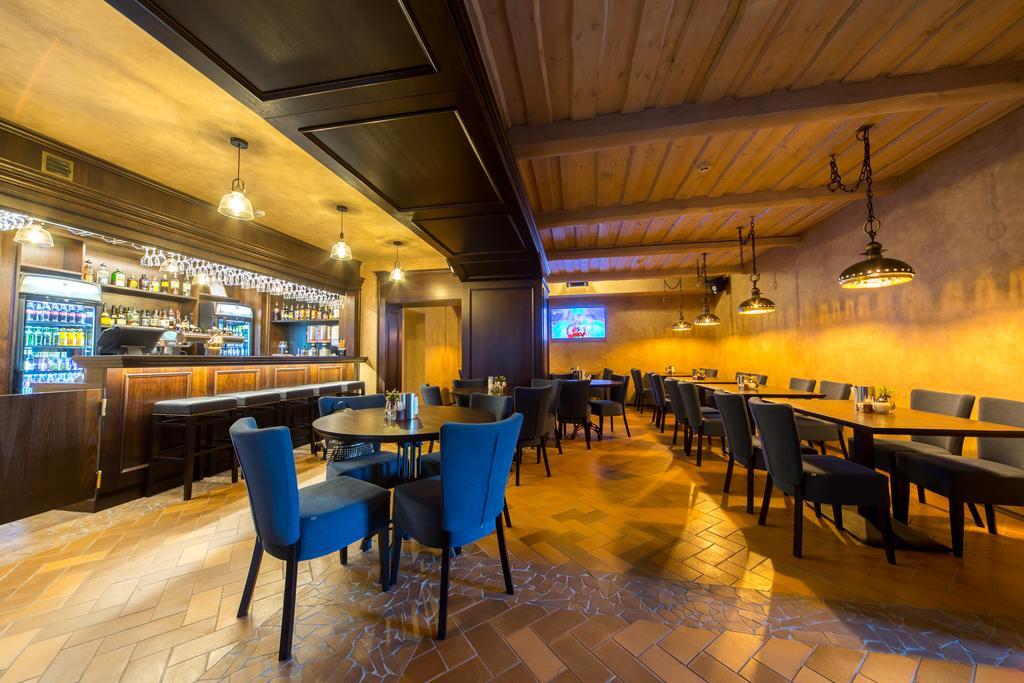 Hotel - Bar Grafaite Šiauliai Exteriör bild
