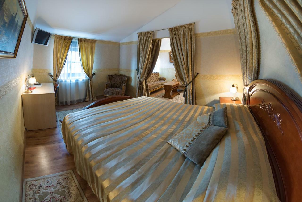 Hotel - Bar Grafaite Šiauliai Exteriör bild